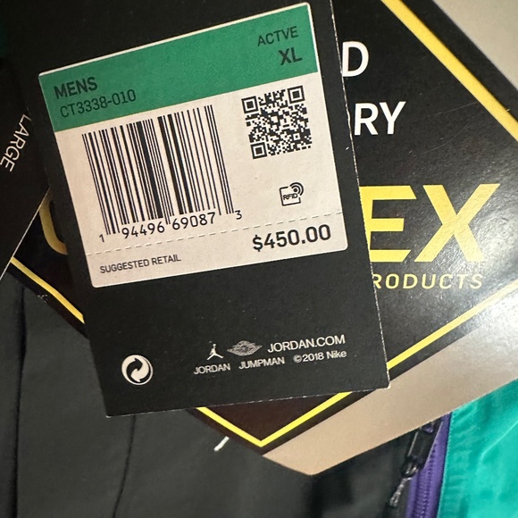 Men's Air Jordan Winter Utility Gore-tex Casual Sports Hooded Jacket - Picture 2 of 8